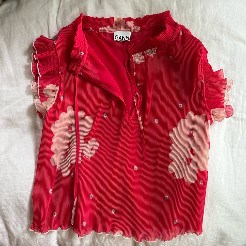 Ganni Red-Pink Floral Pleated Short Sleeve Blouse